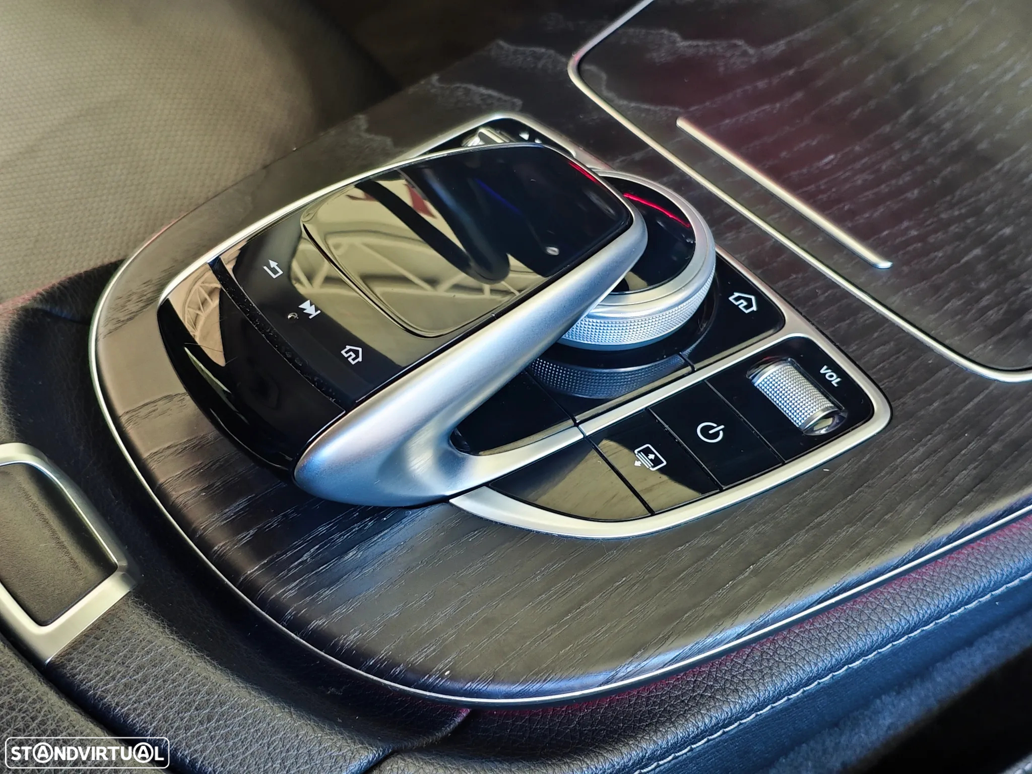 Mercedes-Benz E 300 de AMG Line - 34