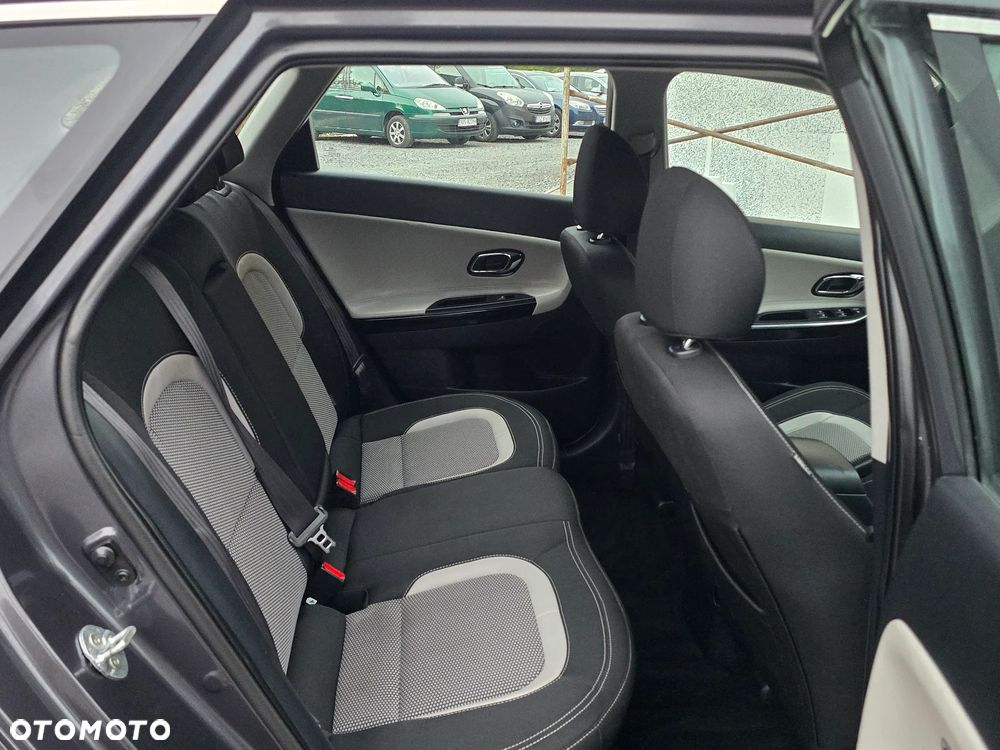 Kia Ceed 1.6 GDI Vision - 25