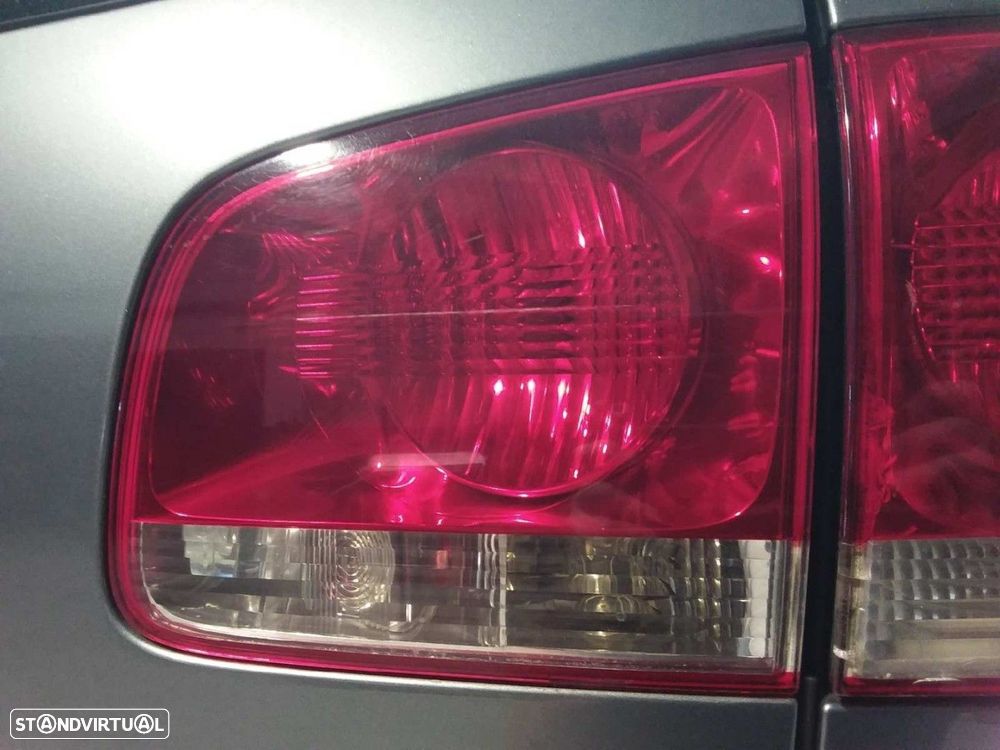 FAROLIM TRASEIRO DIREITO VOLKSWAGEN TOUAREG (7LA) TDI R5 - 4