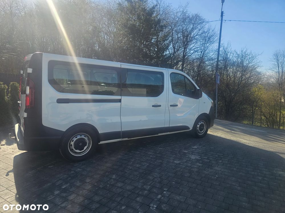 Opel Vivaro - 8