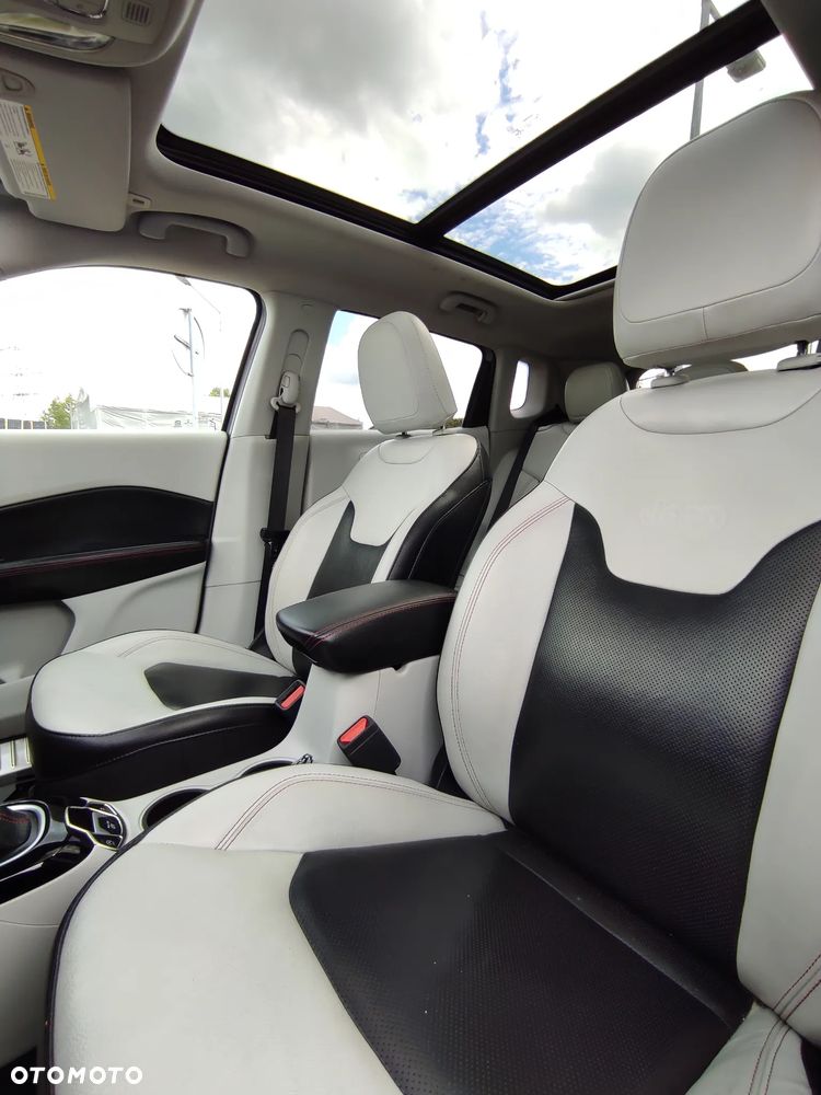 Jeep Compass - 11