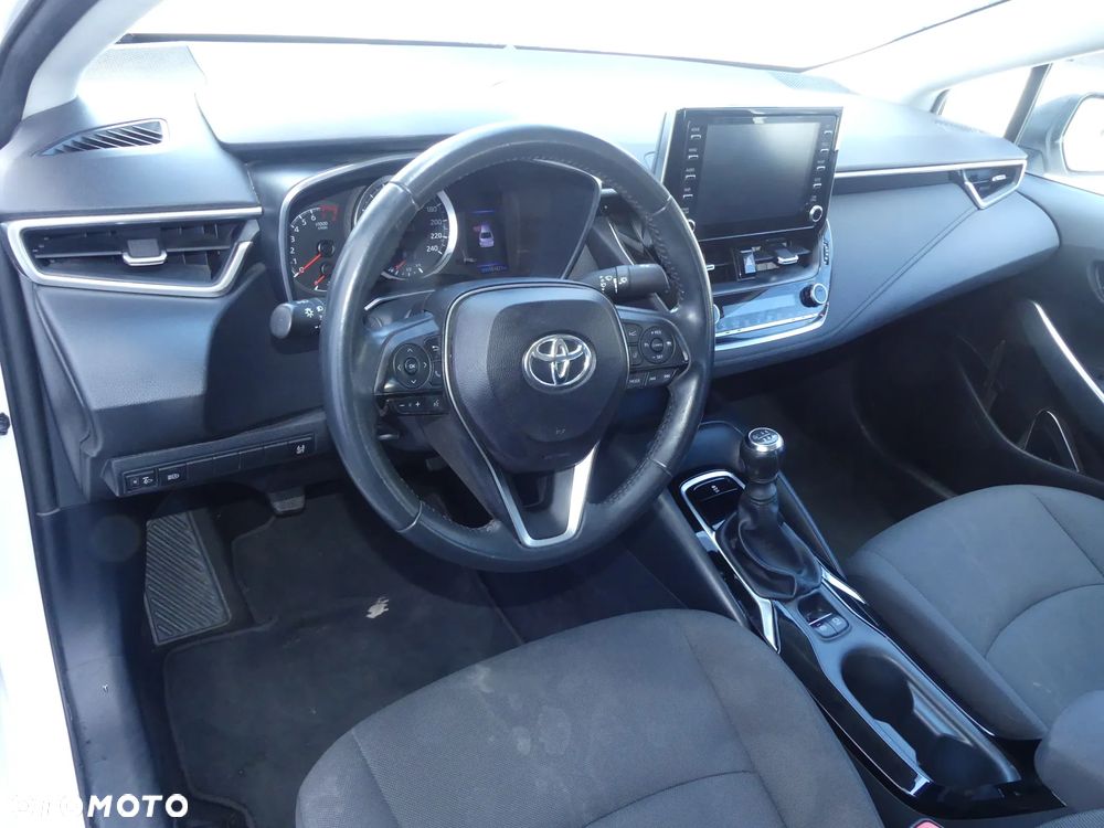 Toyota Corolla 1.5 Comfort - 36