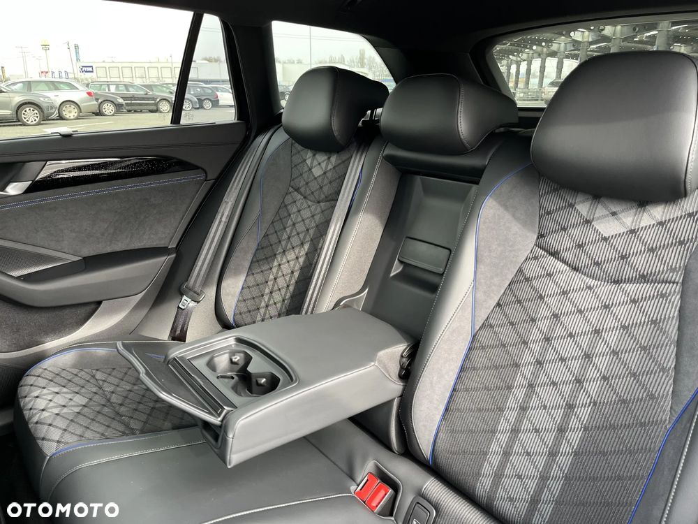 Volkswagen Passat - 25