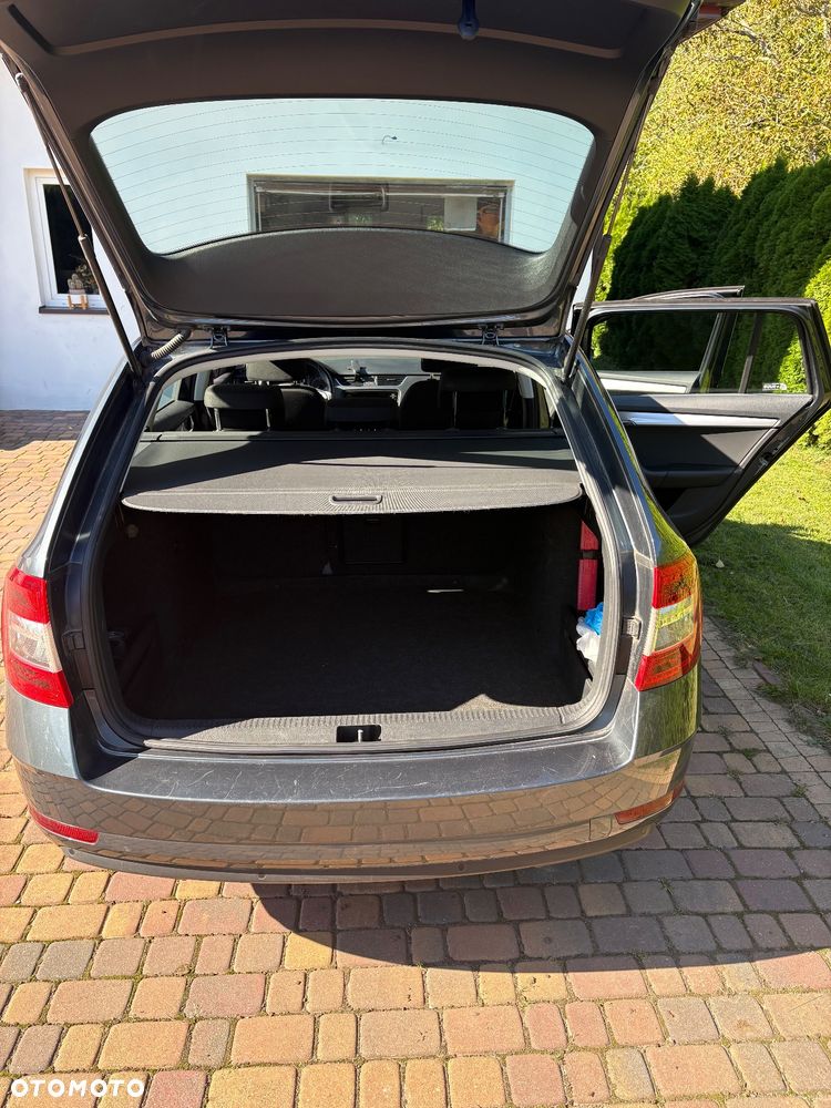 Skoda Octavia 2.0 TDI Ambition DSG - 6