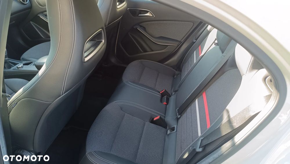 Mercedes-Benz Klasa A 180 (BlueEFFICIENCY) Style - 8