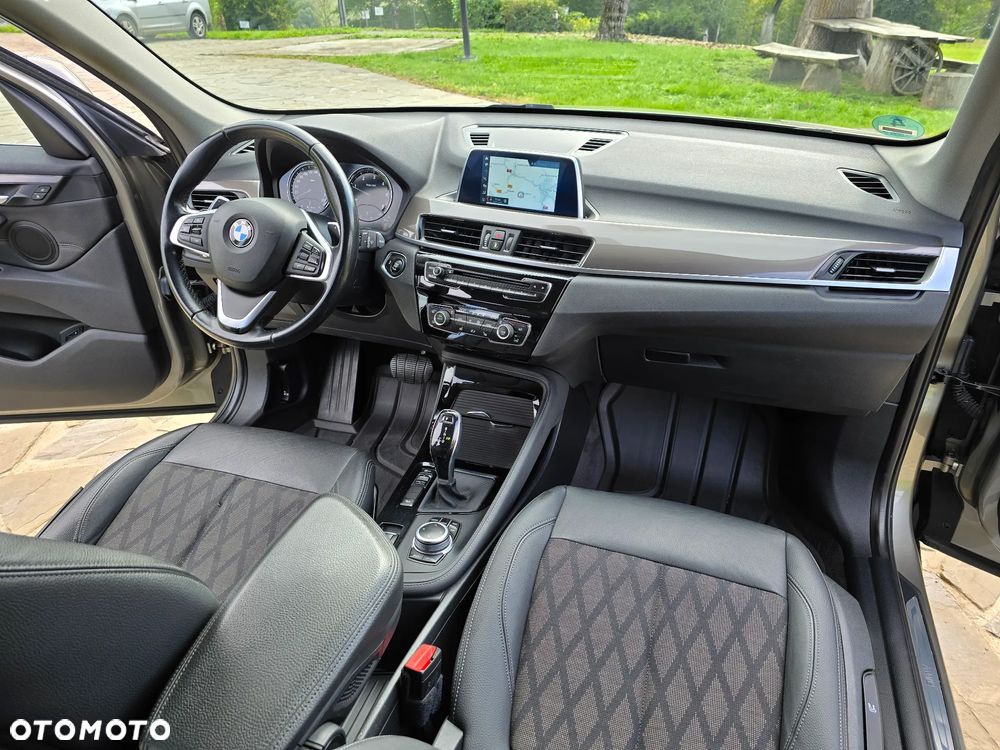 BMW X1 xDrive20d xLine sport - 30