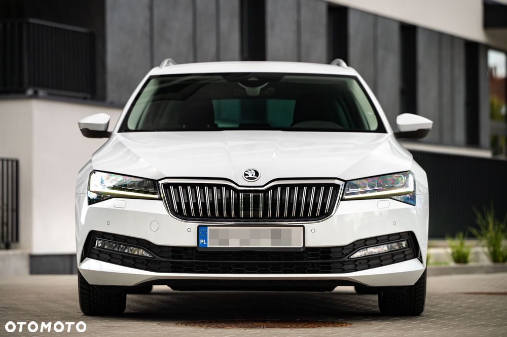Skoda Superb 2.0 TDI SCR Style DSG - 3