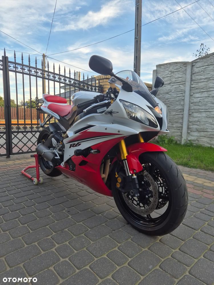 Yamaha R6 - 4