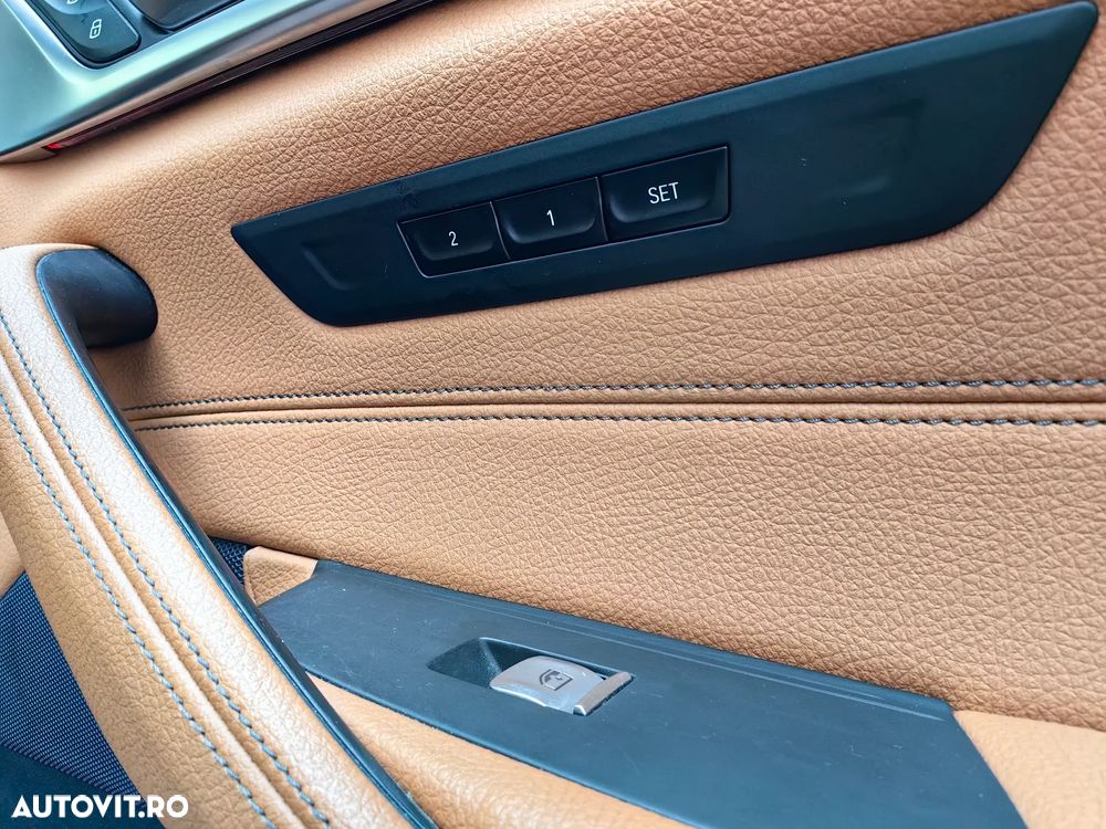 BMW Seria 5 530e Aut. Luxury Line - 25