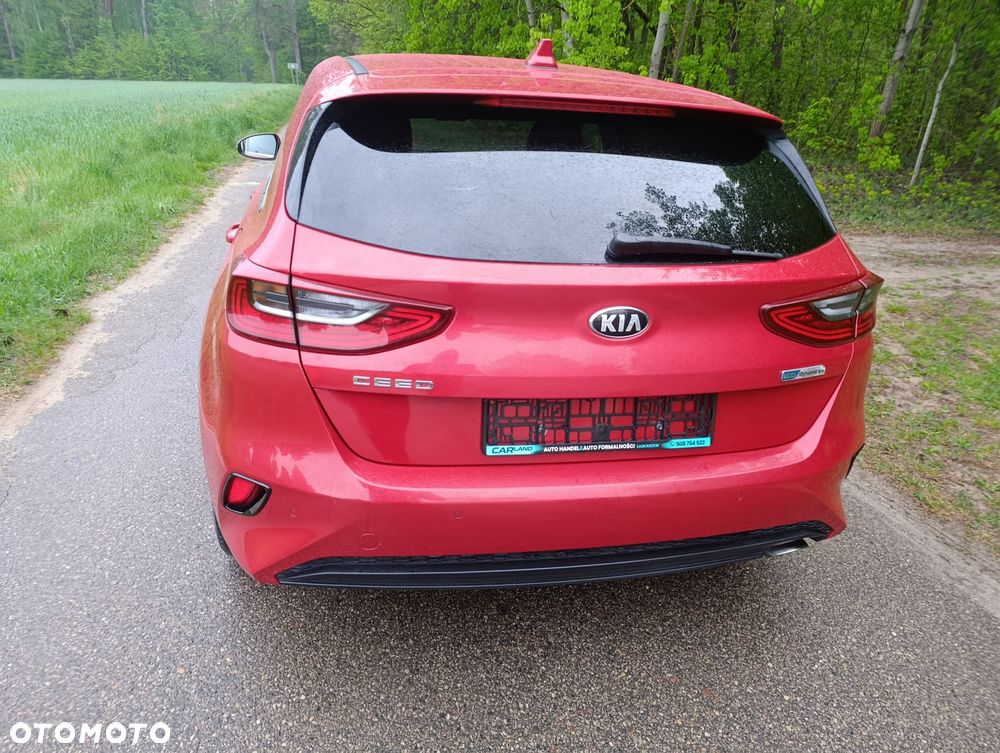 Kia Ceed 1.6 CRDi (48V Mild-Hybrid) Platinum - 9