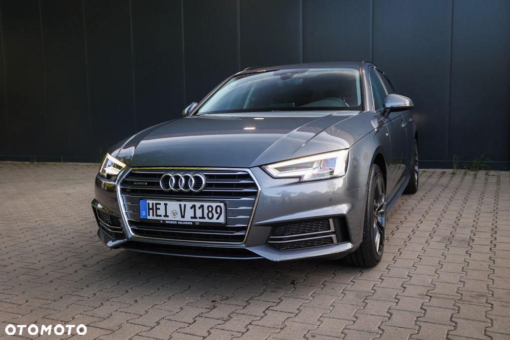 Audi A4 Avant 40 TDI quattro S tronic S line - 13