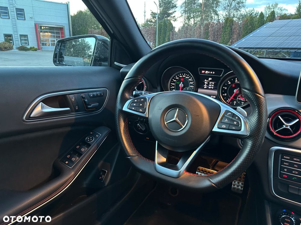 Mercedes-Benz GLA AMG 45 4Matic AMG Speedshift 7G-DCT AMG Night Edition - 28