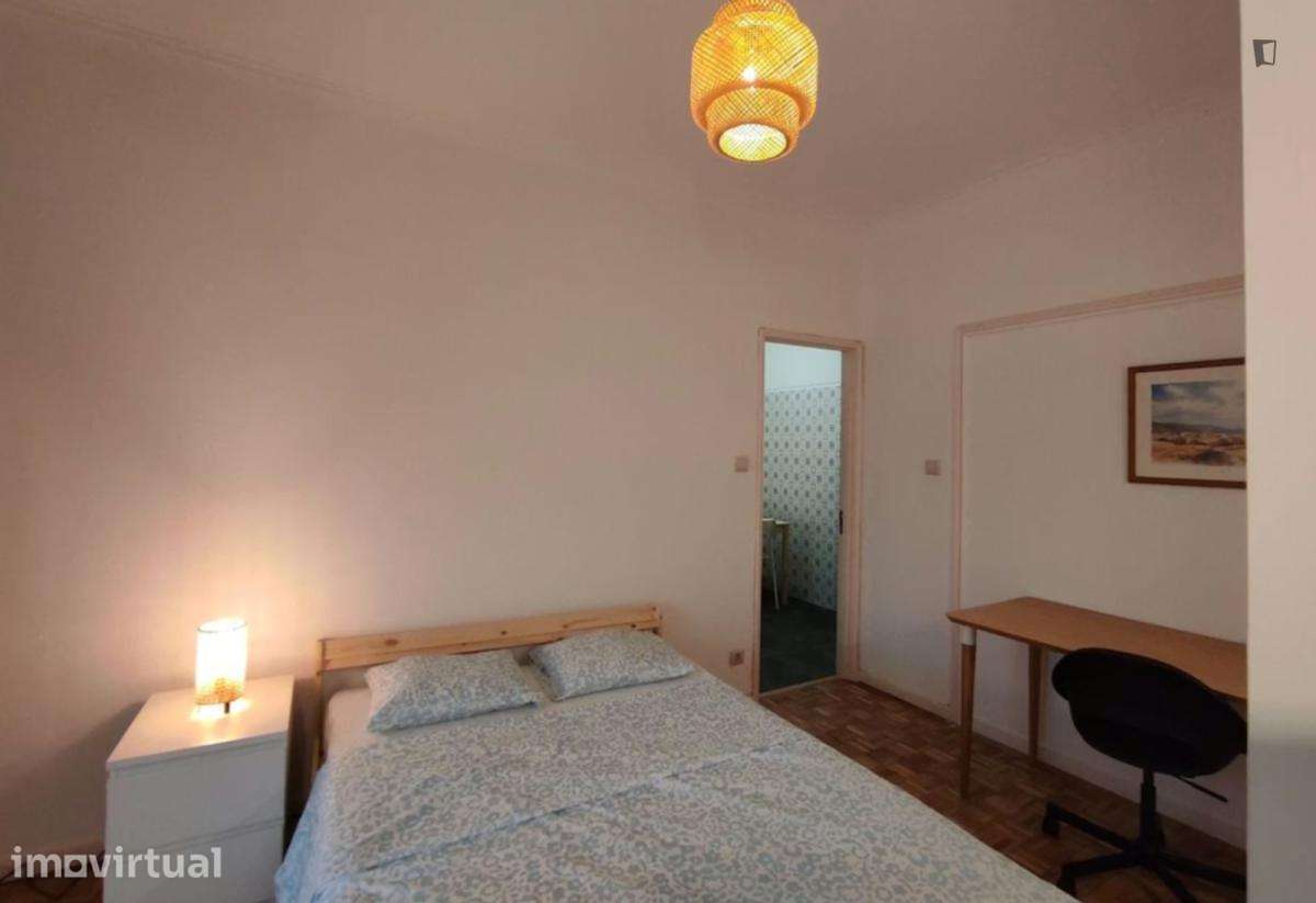 Quarto - localizado em Massarelos Porto - Grande imagem: 3/12