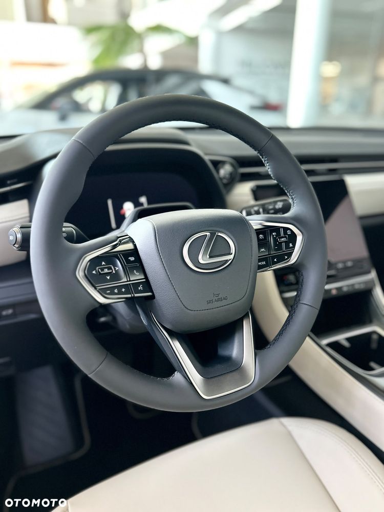 Lexus LBX - 14