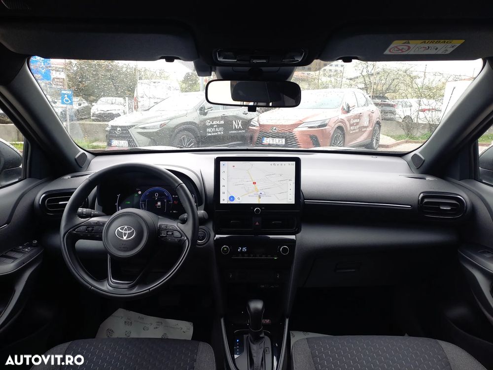 Toyota Yaris 1.5 VVT-i HSD Dynamic Bi-tone - 14