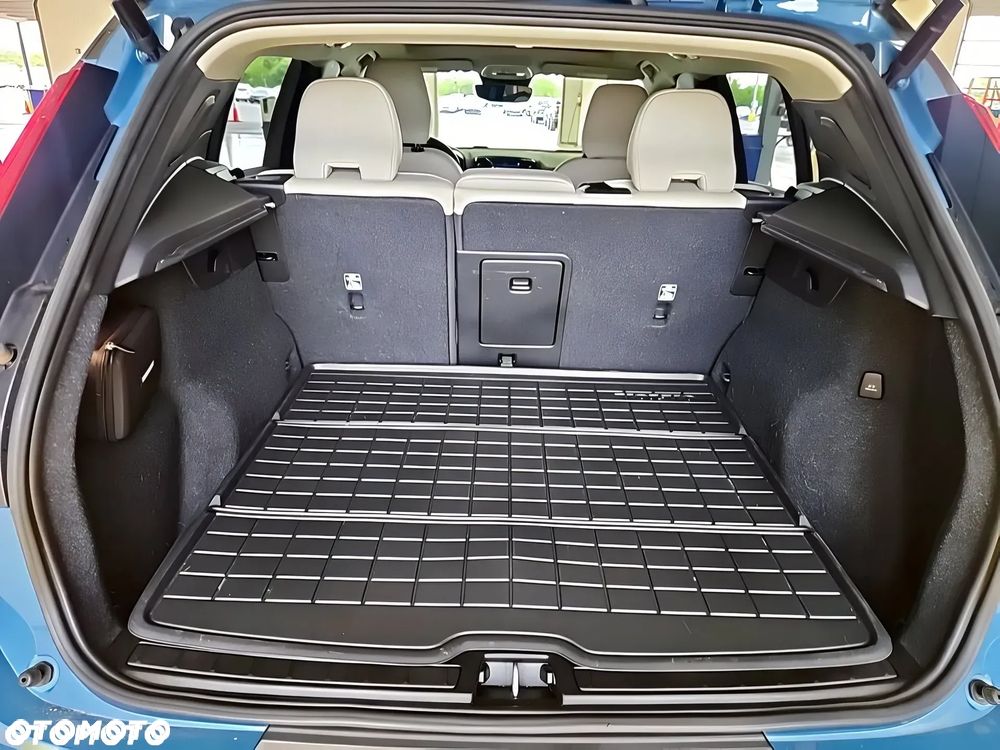 Volvo XC 40 B5 B AWD Ultimate Dark - 11