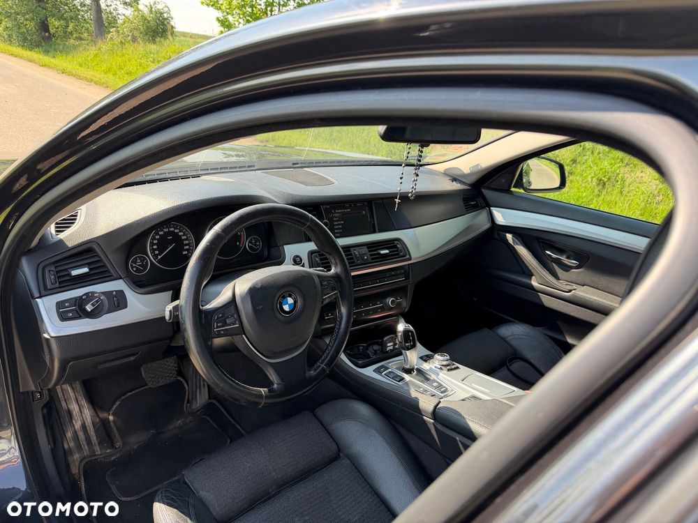 BMW Seria 5 530d xDrive - 4