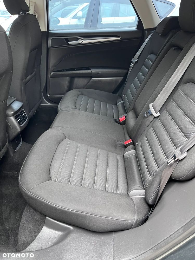 Ford Mondeo 2.0 TDCi Titanium PowerShift - 12