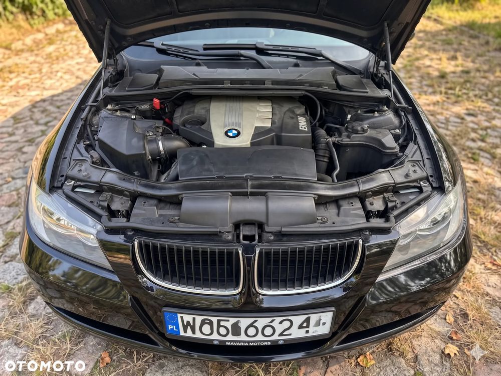 BMW Seria 3 318d DPF Edition Sport - 39