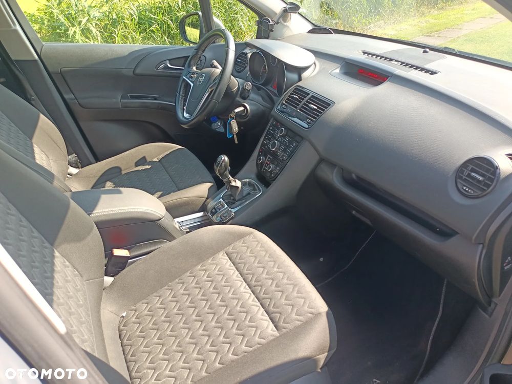 Opel Meriva - 10