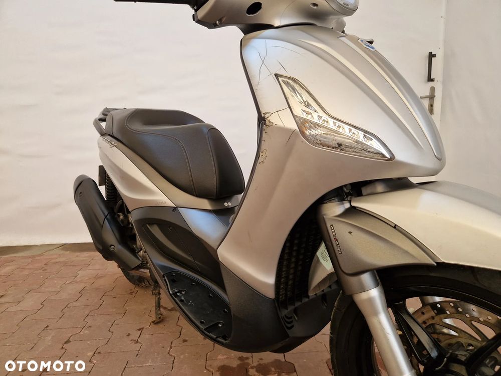Piaggio Beverly - 28