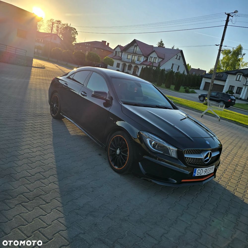 Mercedes-Benz CLA 250 4Matic 7G-DCT Orange Art Edition - 2