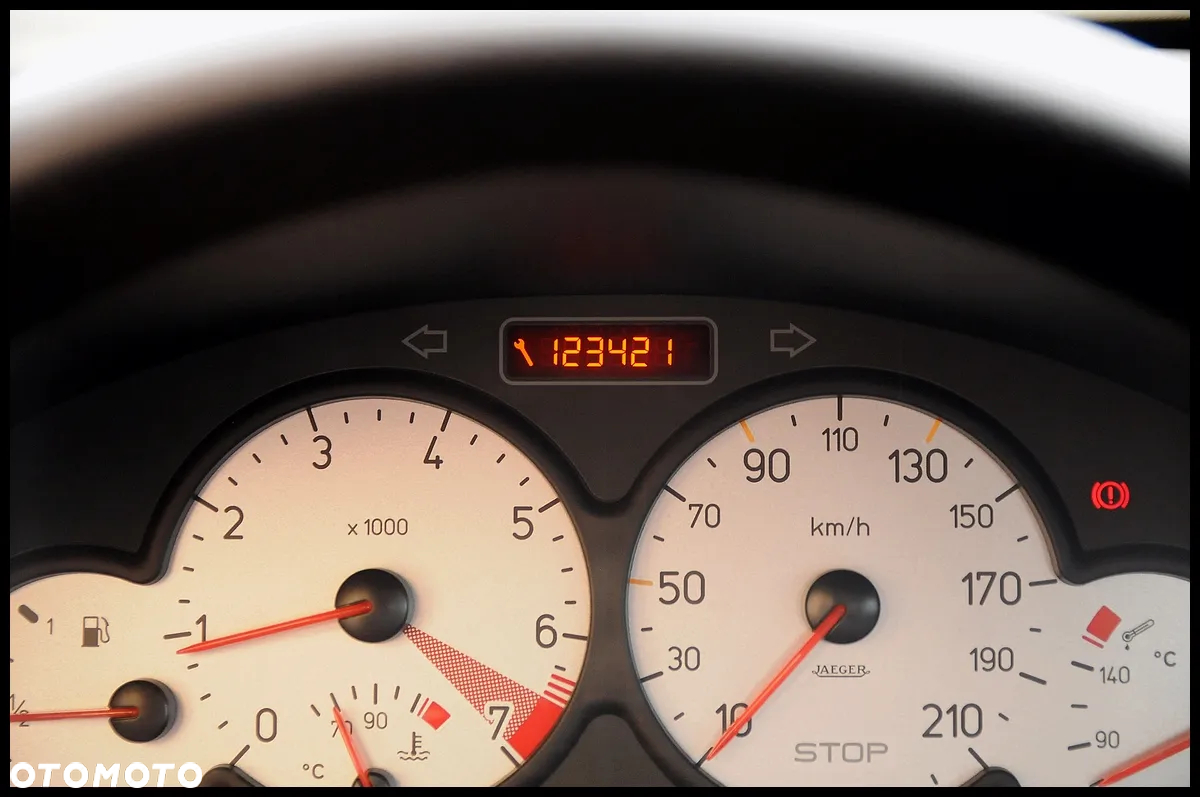 Peugeot 206 CC - 24