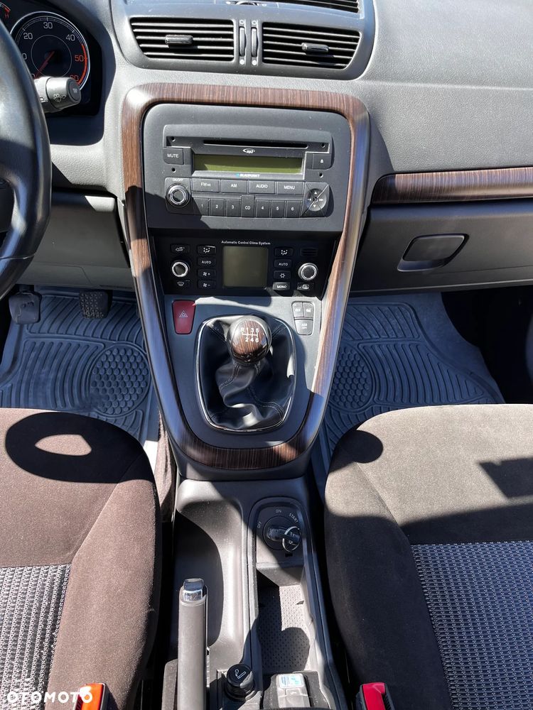 Fiat Croma 1.9 JTD Emotion - 13