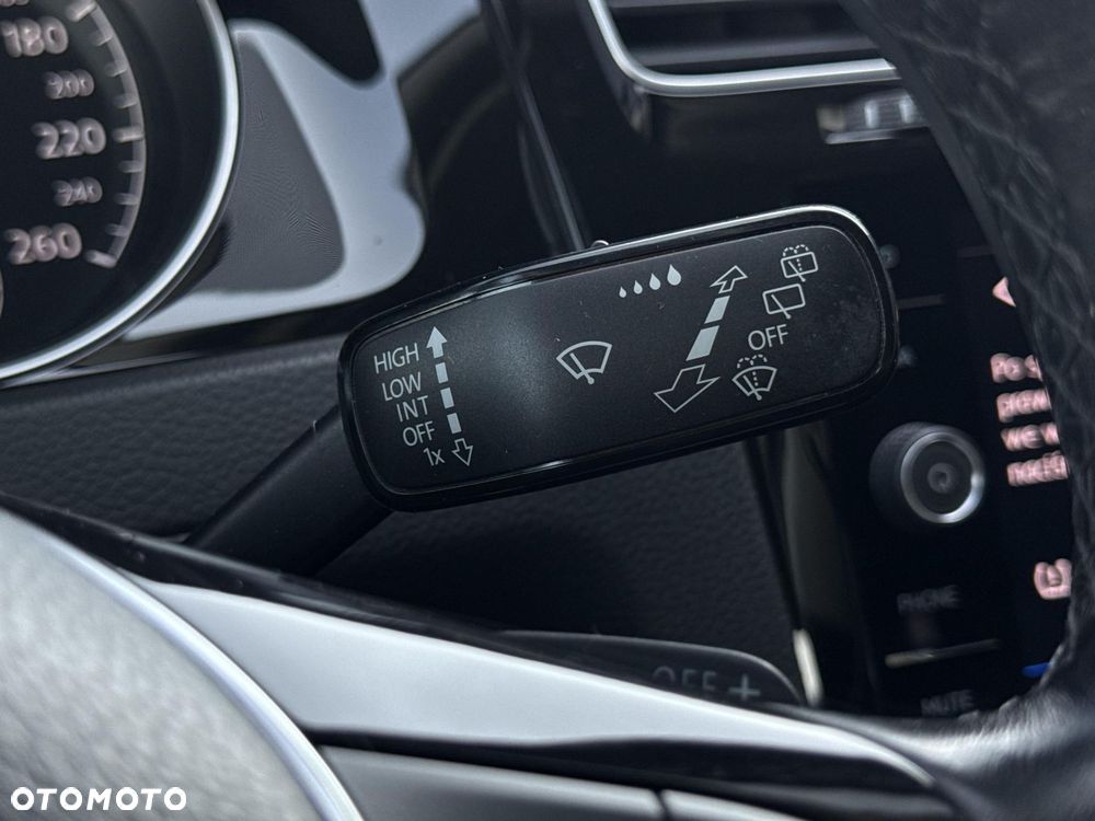 Volkswagen Golf - 20