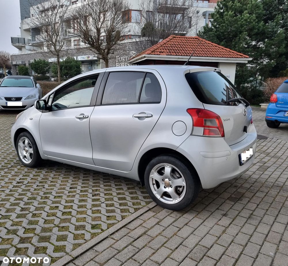 Toyota Yaris 1.33 VVT-i - 4