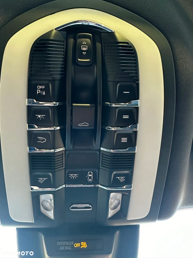 Porsche Macan Standard - 28