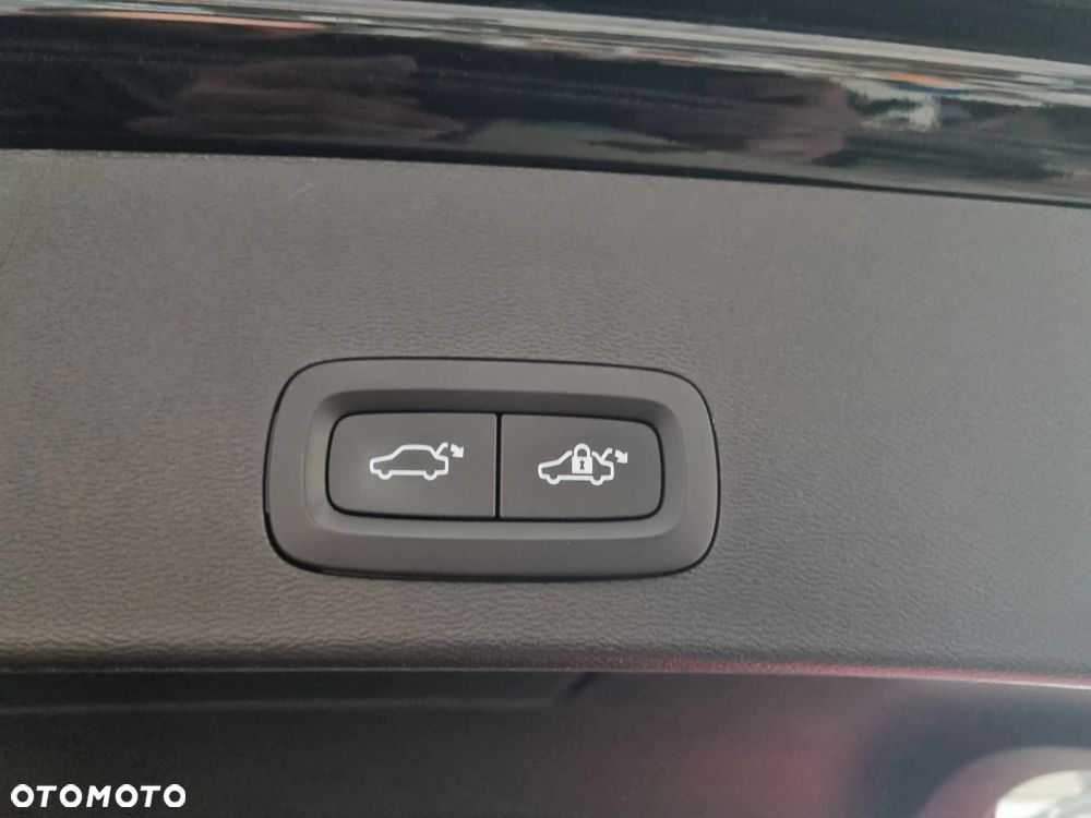 Volvo XC 40 B4 B Geartronic RDesign - 30