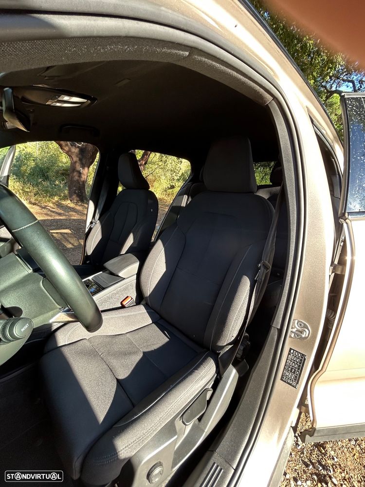 Volvo XC 40 Recharge Plus - 8