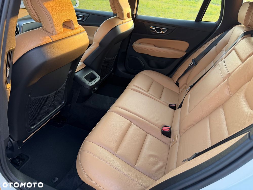 Volvo V60 D3 Momentum Pro - 10