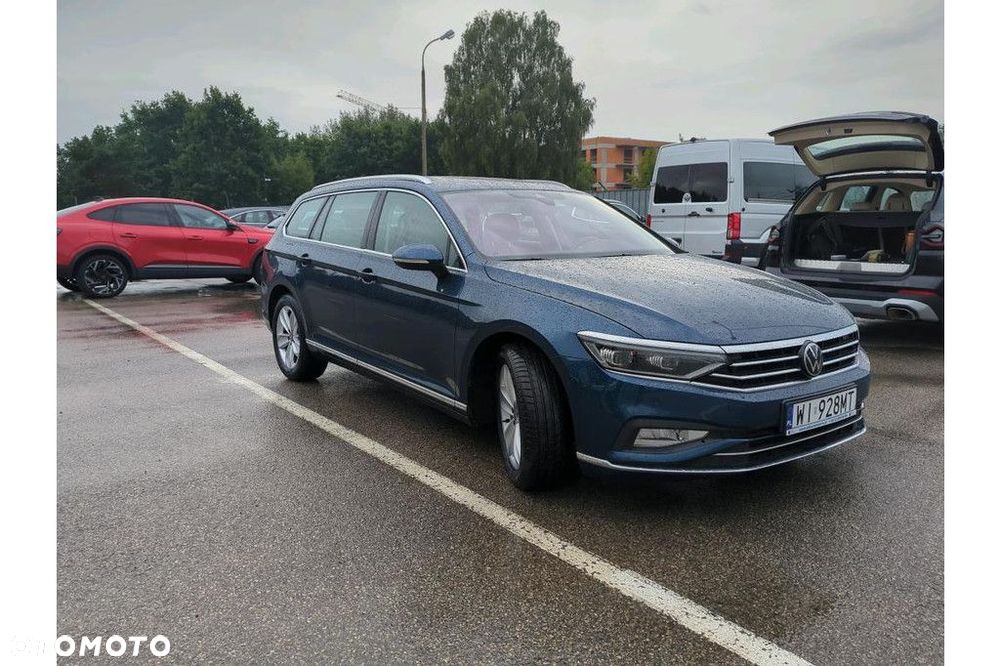 Volkswagen Passat Variant 2.0 TDI EVO Elegance DSG - 2