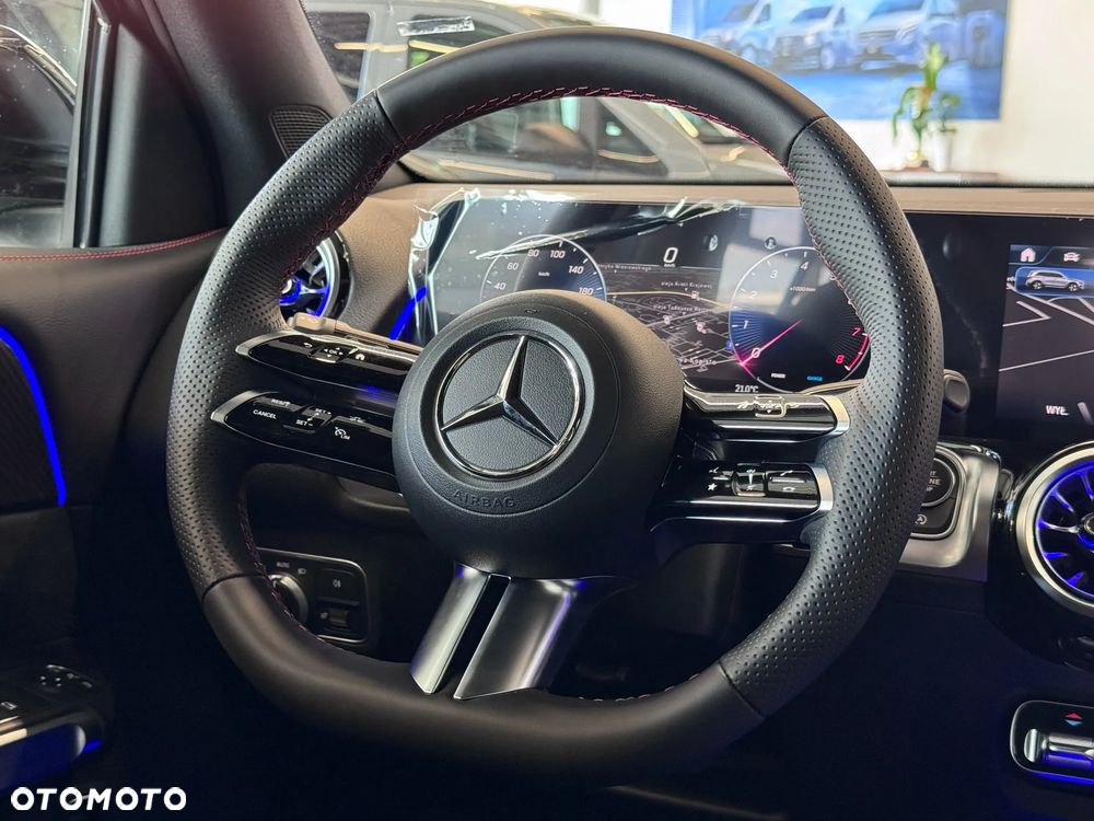 Mercedes-Benz GLB 200 AMG Line 7G-DCT - 8