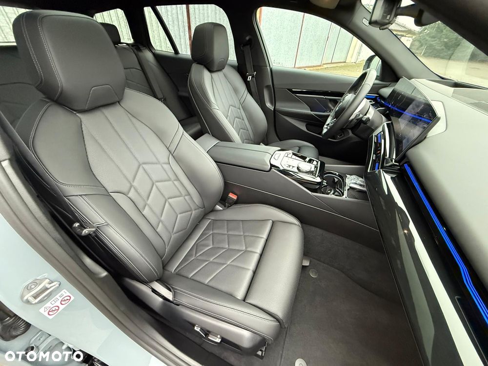 BMW Seria 5 520d - 26