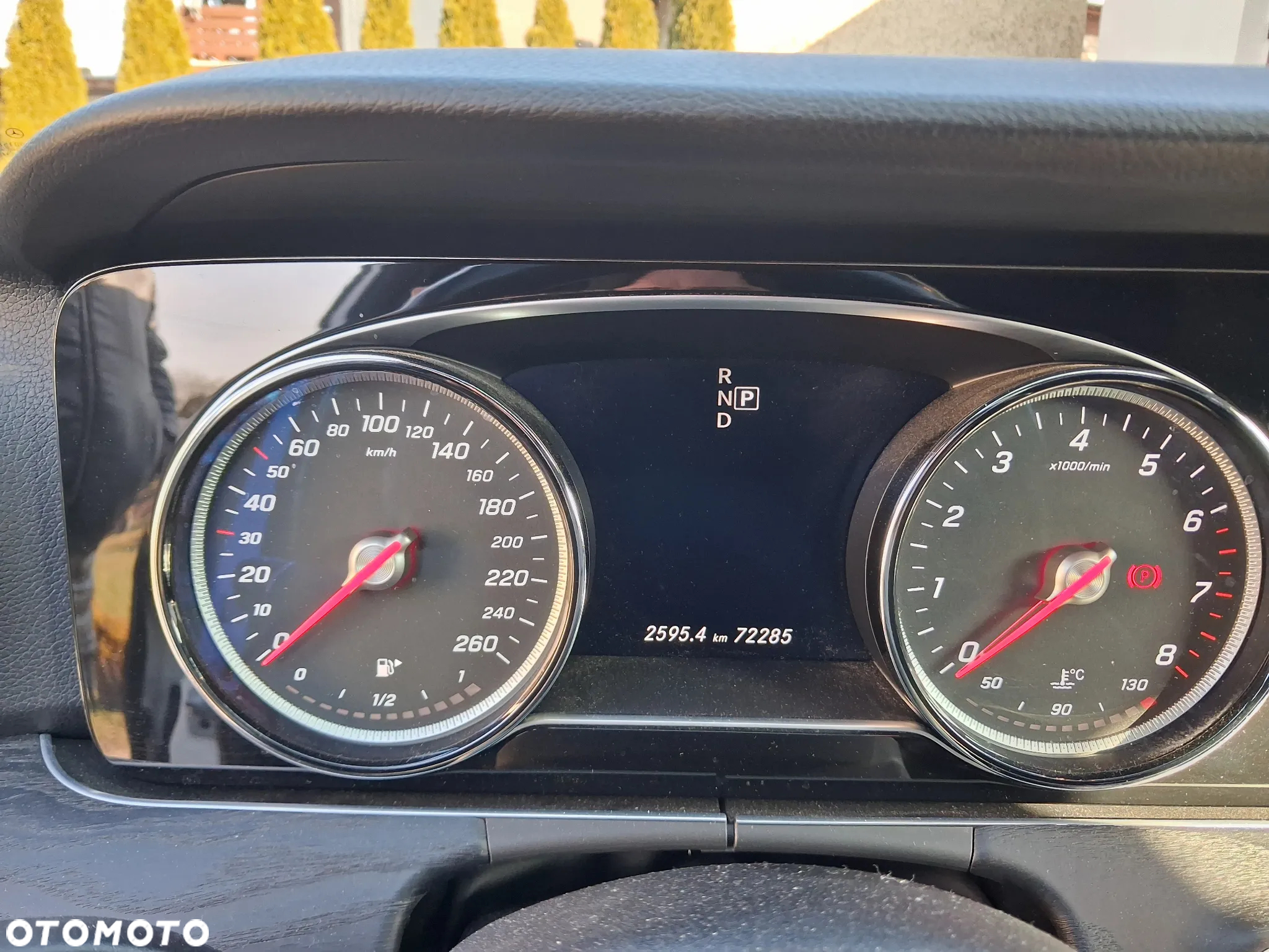Mercedes-Benz Klasa E 200 4Matic T 9G-TRONIC AMG Line - 13