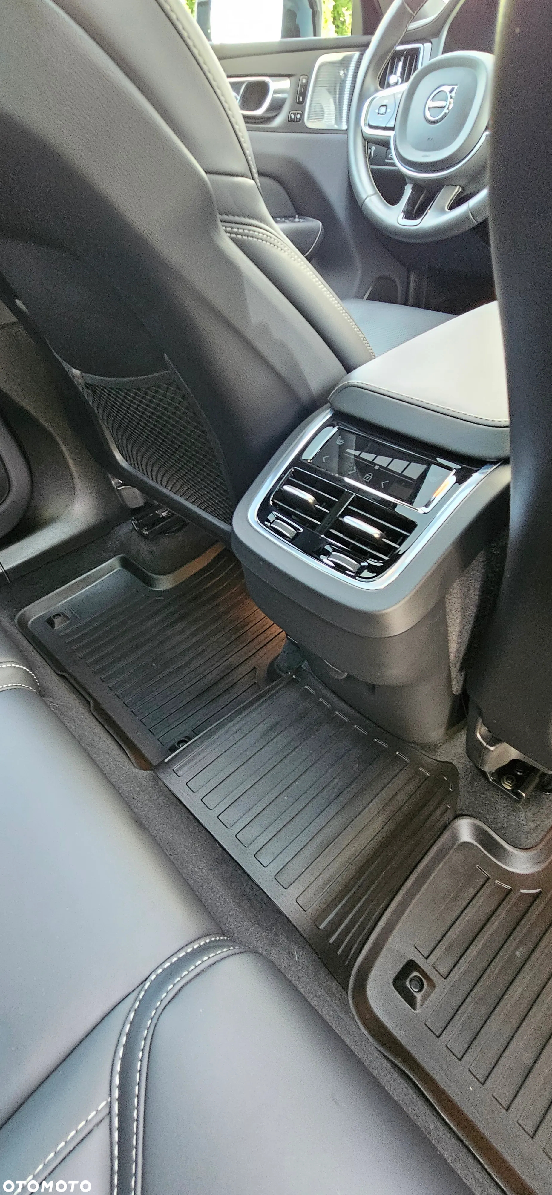 Volvo XC 60 B4 B R-Design - 22
