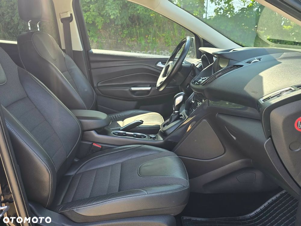 Ford Kuga 2.0 TDCi 4x4 Titanium - 17