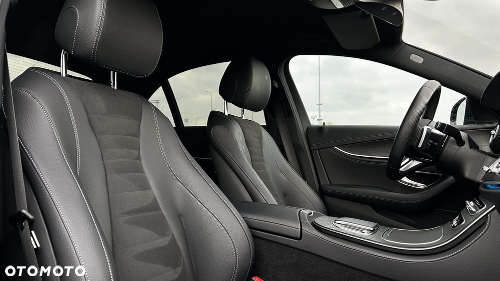 Mercedes-Benz Klasa E 220 d 4-Matic AMG - 25