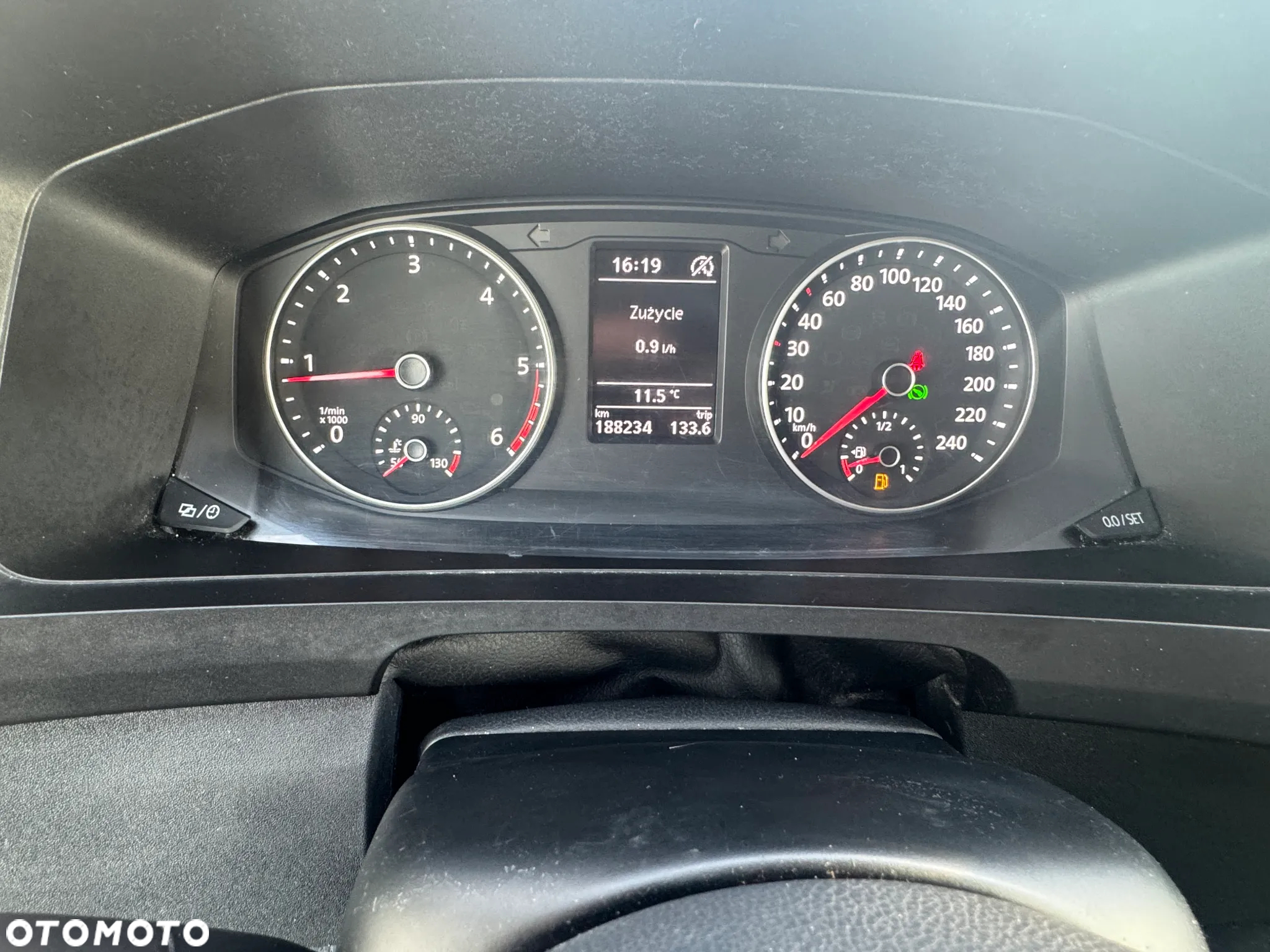 Volkswagen Transporter - 8