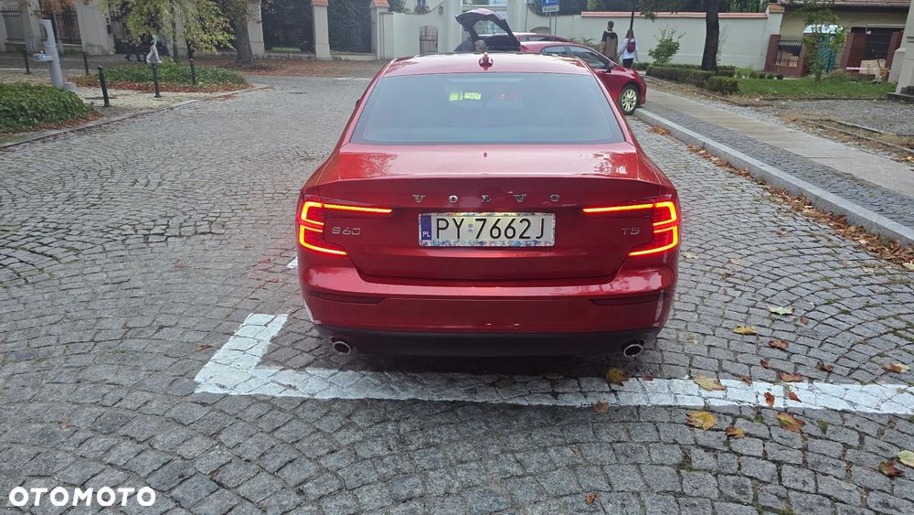Volvo S60 T5 Momentum Pro - 7