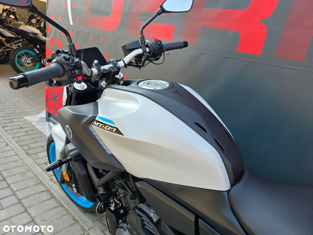 Yamaha MT - 9