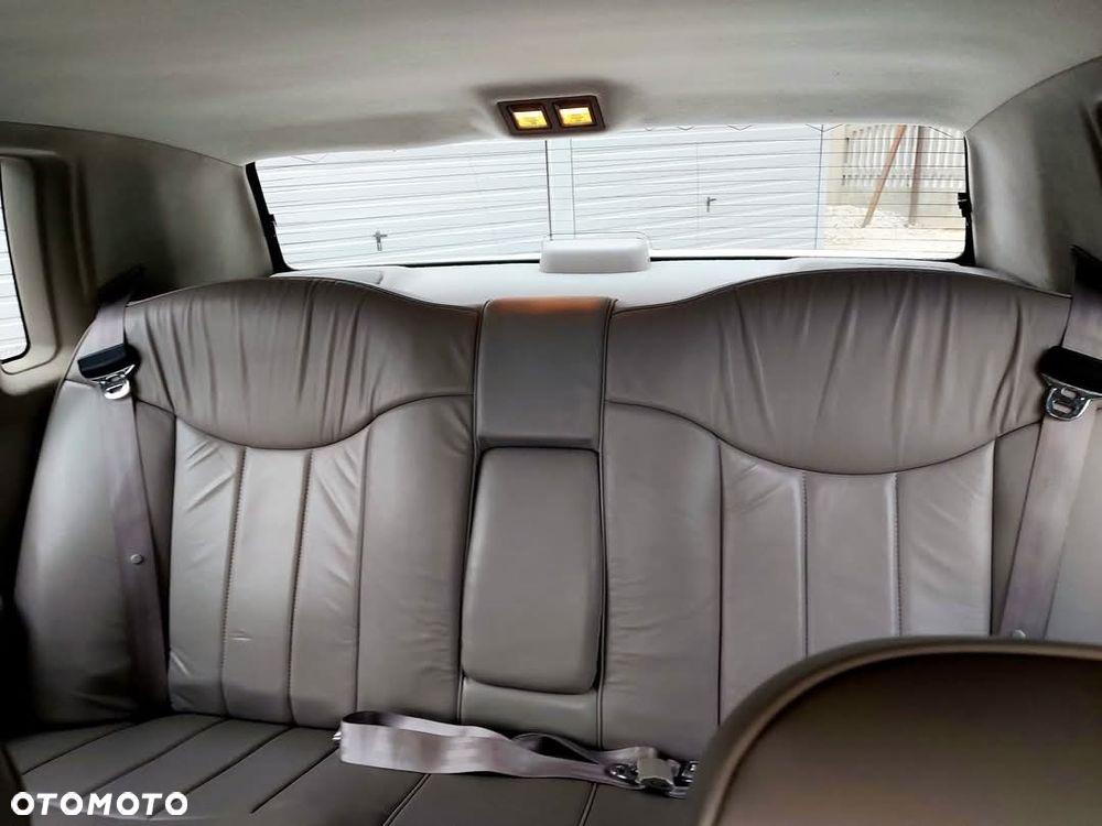 Lincoln Town Car - 12