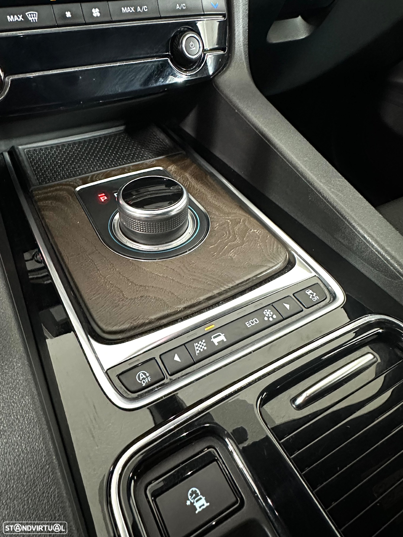 Jaguar F-Pace 2.0 i4D Prestige Aut. - 11