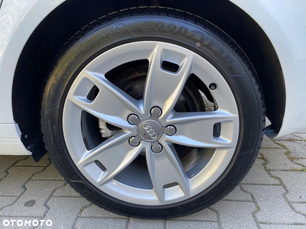 Audi A3 Sportback 1.4 TFSI Ambiente - 20