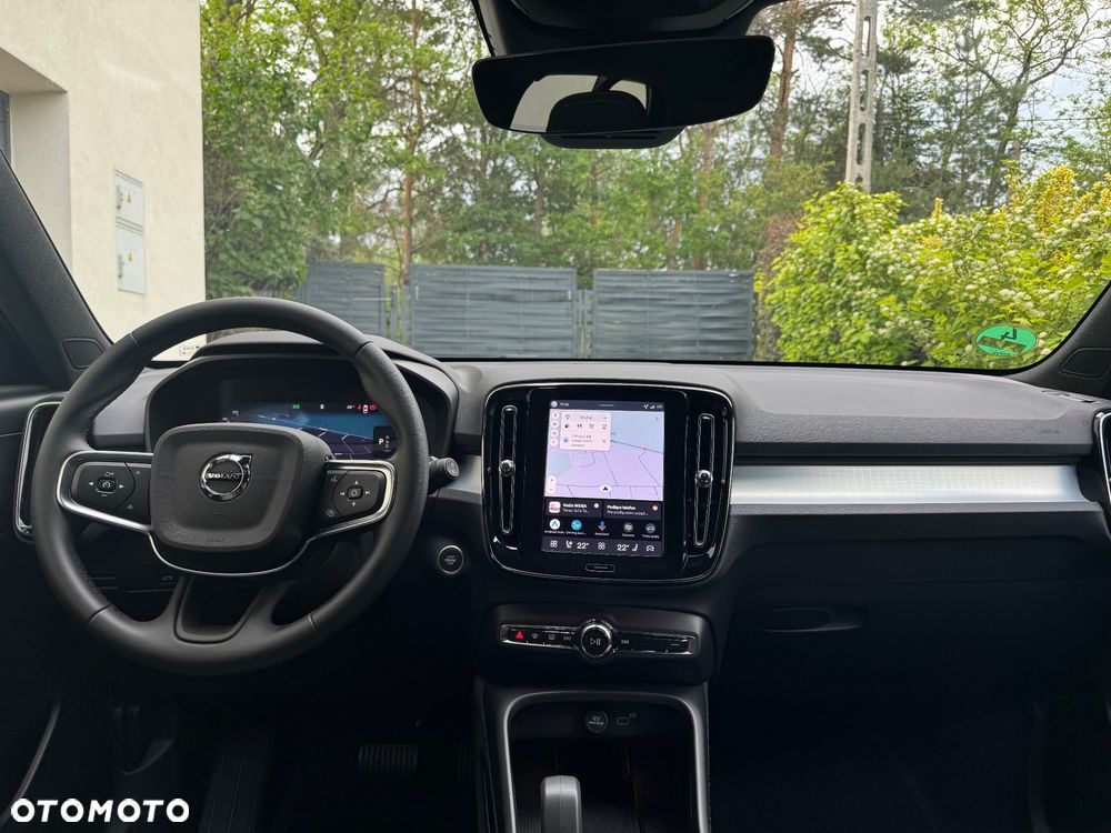 Volvo XC 40 B3 B DKG Plus Black Edition - 11
