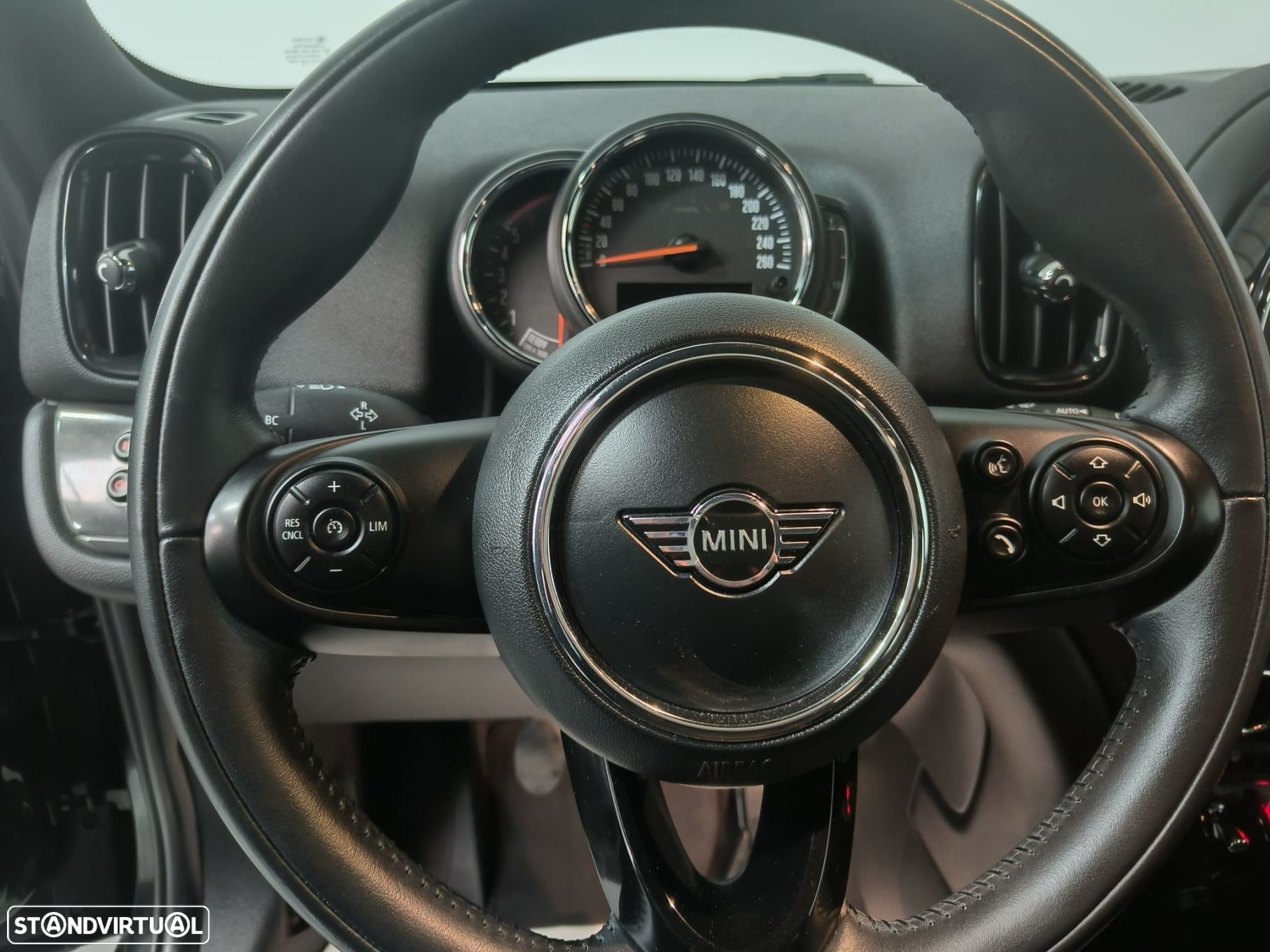 MINI Countryman One D 4Business - 13