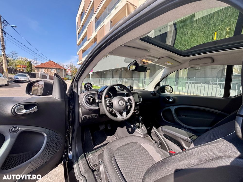 Smart Fortwo EQ - 8